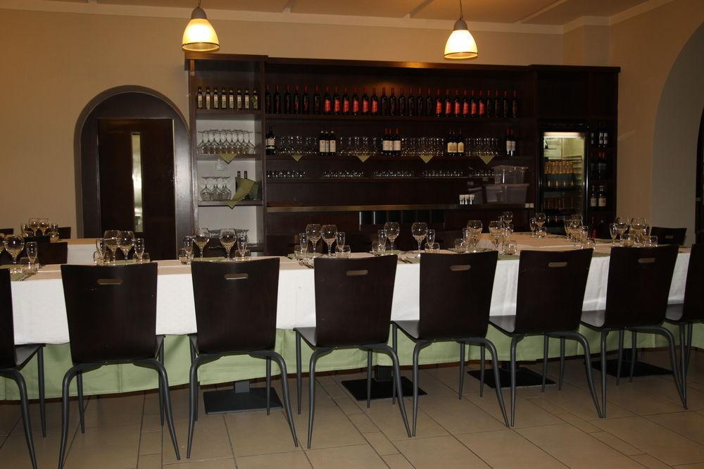 Hotel Santo Stefano Пиеве Санто Стефано Екстериор снимка