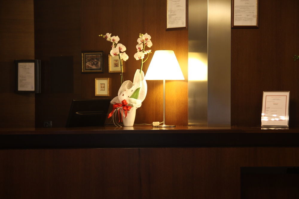 Hotel Santo Stefano Пиеве Санто Стефано Екстериор снимка