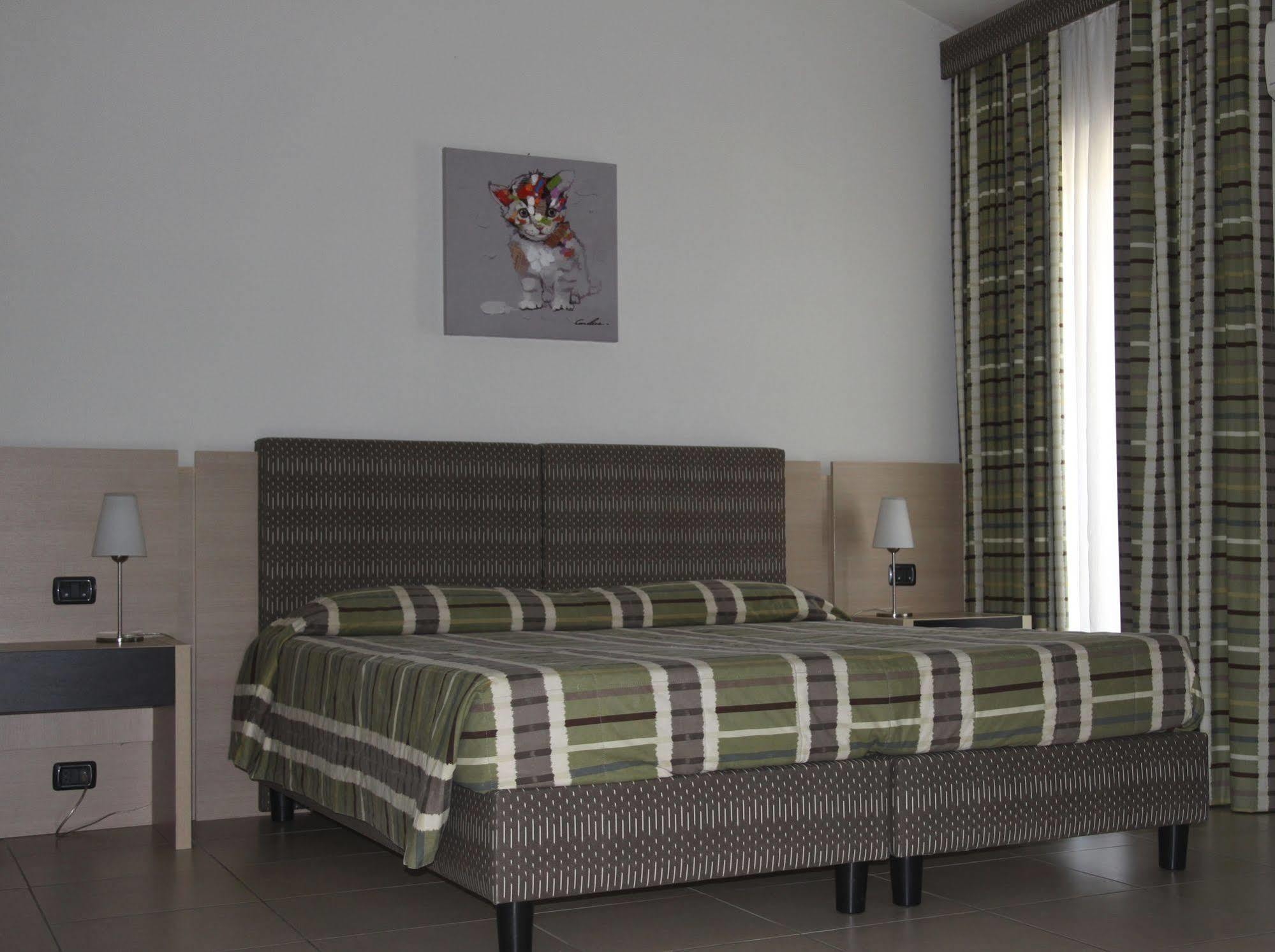 Hotel Santo Stefano Пиеве Санто Стефано Екстериор снимка