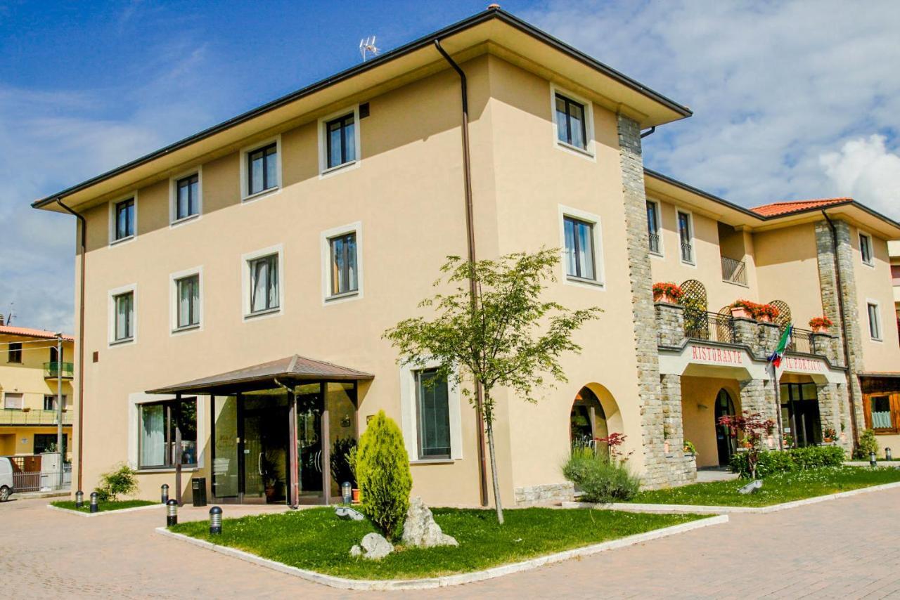 Hotel Santo Stefano Пиеве Санто Стефано Екстериор снимка